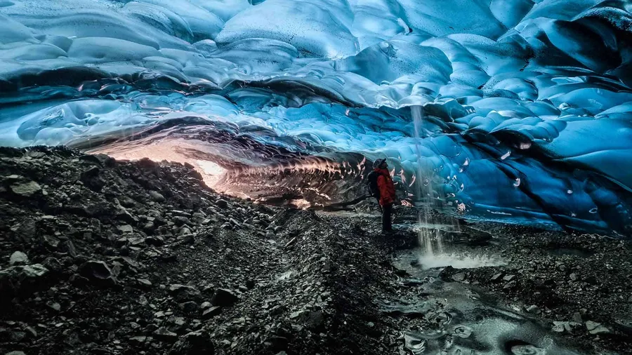 A Hidden Gem High on Breiðamerkurjökull Every autumn, as Iceland cools and the first frost settles across Vatnajökull, a natural wonder begins to take shape. Tucked high on the eastern side of Breiðamerkurjökull, the ABC Ice Cave—also known as the Amazing Blue Cave—emerges as one of the most breatht